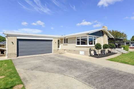 Photo of property in 2 Katherine Place, Melville, Hamilton, 3206