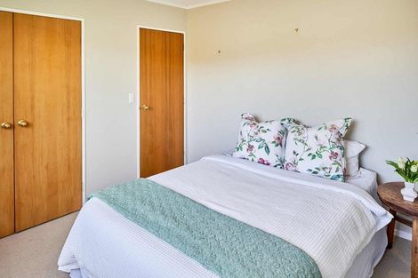 Photo of property in 1/30 Sailmaker Close, Whitby, Porirua, 5024