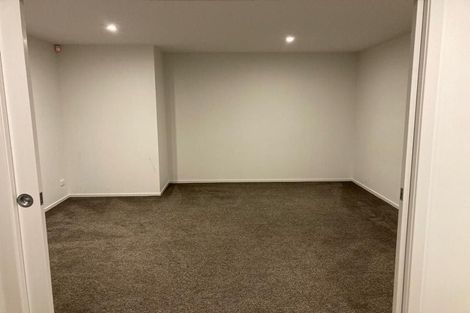 Photo of property in 4/60 Hayfield Way, Karaka, Papakura, 2580