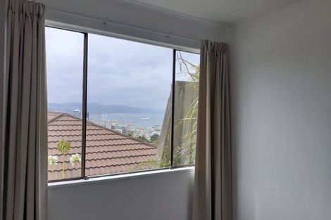 Photo of property in 13 Tanera Crescent, Brooklyn, Wellington, 6021