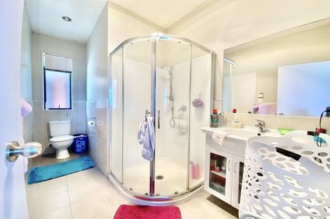 Photo of property in 4 Luna Place, Henderson, Auckland, 0612