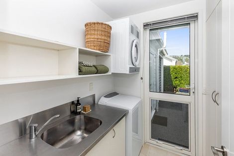 Photo of property in 3 Wherstead Road, Cashmere, Christchurch, 8022