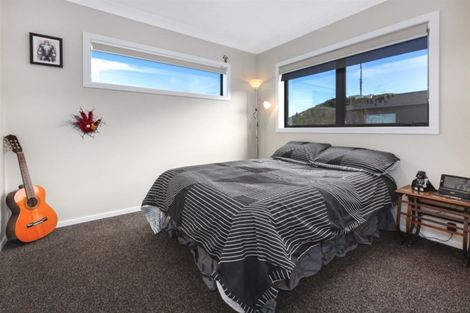 Photo of property in 58 Aotea Drive, Aotea, Porirua, 5024