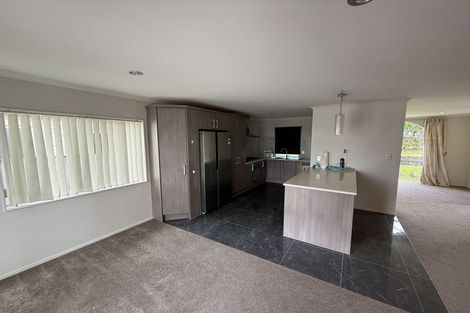 Photo of property in 10 Jezero Drive, Massey, Auckland, 0614