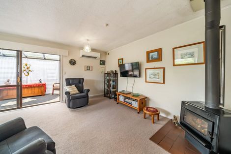 Photo of property in 2/28 Ranfurly Street, Trentham, Upper Hutt, 5018