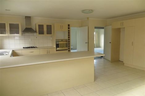 Photo of property in 14 Makepiece Place, Chatswood, Auckland, 0626