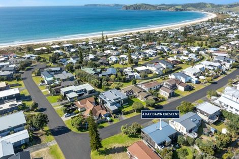 Photo of property in 4 Day Dawn Crescent, Omaha, Warkworth, 0986