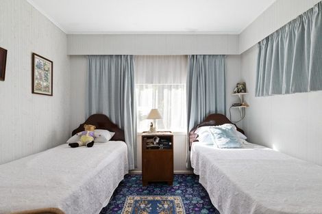 Photo of property in 96 Cardiff Road, Pakuranga, Auckland, 2010