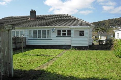 Photo of property in 5 Purser Grove, Fairfield, Lower Hutt, 5011