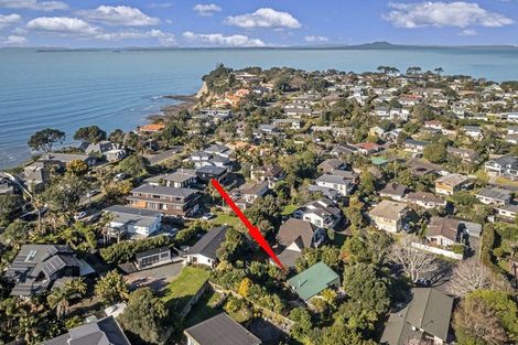 Photo of property in 8 Morlie Place, Torbay, Auckland, 0630