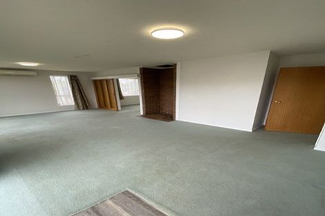 Photo of property in 39 Dunbarton Street, Redwood, Christchurch, 8051