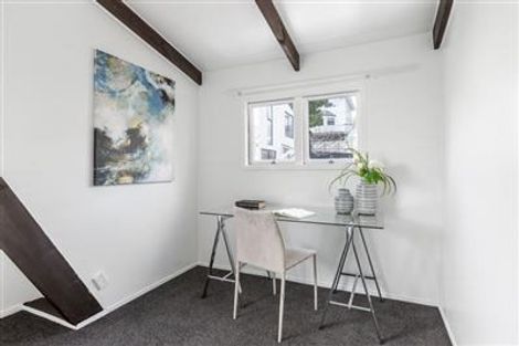 Photo of property in 1/18b Verbena Road, Birkdale, Auckland, 0626