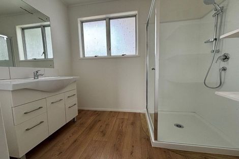 Photo of property in 2 Hobman Place, Manurewa, Auckland, 2102