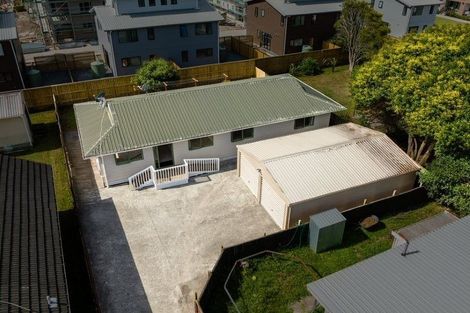 Photo of property in 11a Keeling Road, Henderson, Auckland, 0612