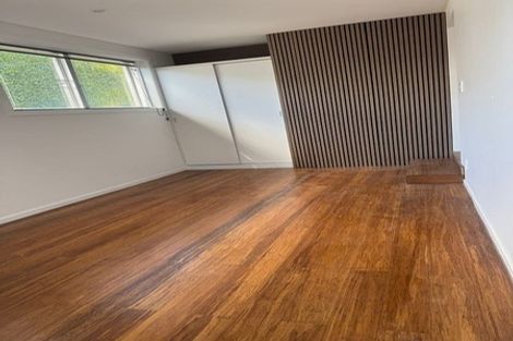 Photo of property in 51 Bradbury Road, Botany Downs, Auckland, 2010