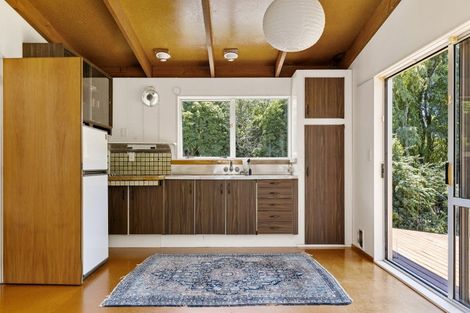 Photo of property in 22 Reeves Road, Acacia Bay, Taupo, 3330