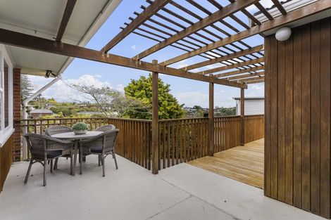 Photo of property in 29 Braemar Road, Castor Bay, Auckland, 0620