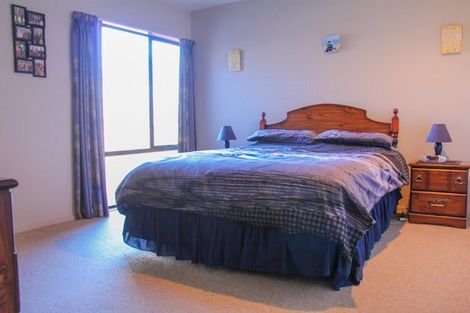 Photo of property in 55 Lowry Avenue, Redwood, Christchurch, 8051