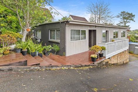 Photo of property in 1/103 Carlisle Road, Torbay, Auckland, 0632