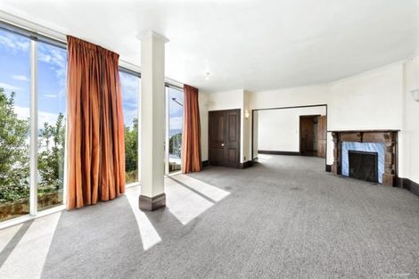 Photo of property in 27 The Crescent, Roseneath, Wellington, 6011