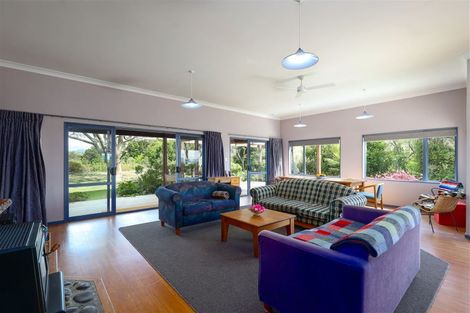 Photo of property in 335 Old Coach Road, Upper Moutere, 7173