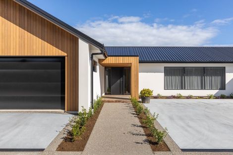 Photo of property in 3/20b Gordon Street, Glen Avon, New Plymouth, 4312