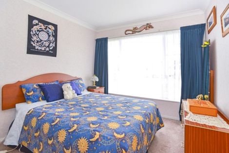 Photo of property in 227 Tudor Avenue, Mayfair, Hastings, 4122