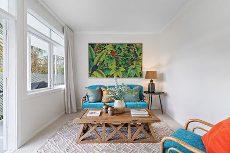 Photo of property in 17 Hillcrest Grove, Hillpark, Auckland, 2102