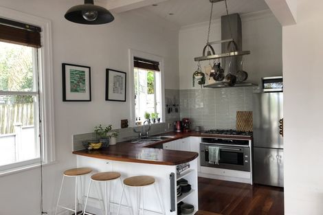 Photo of property in 1/47 Birkdale Road, Birkdale, Auckland, 0626