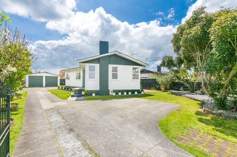 Photo of property in 104 Collins Road, Melville, Hamilton, 3206