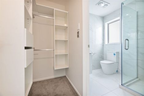 Photo of property in 3d Kingdale Road, Henderson, Auckland, 0610