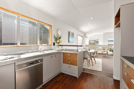 Photo of property in 27 Waverton Terrace, Churton Park, Wellington, 6037