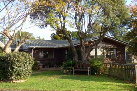 Photo of property in 110 Hall Road, Waiuku, 2681