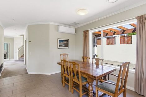 Photo of property in 10 Metzenthin Close, Raumati South, Paraparaumu, 5032