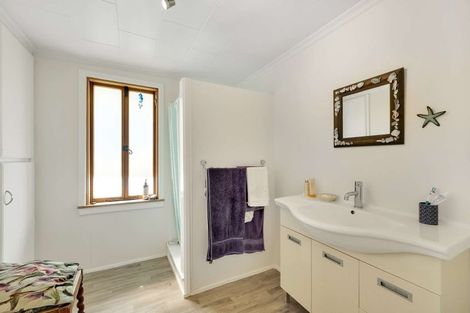 Photo of property in 17 Oxford Street, Waikari, 7420