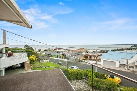 Photo of property in 11 Findlay Street, Moturoa, New Plymouth, 4310