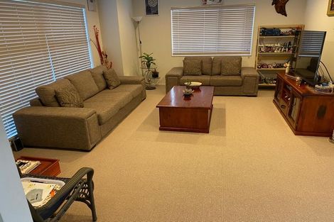 Photo of property in 8 Disley Road, Wattle Downs, Auckland, 2103