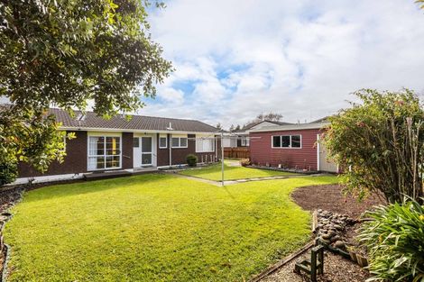 Photo of property in 42 Branch Road, Highlands Park, New Plymouth, 4312