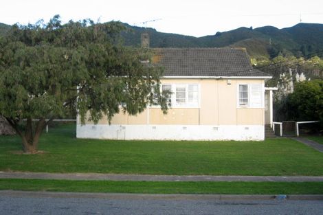 Photo of property in 32 Grierson Street, Naenae, Lower Hutt, 5011