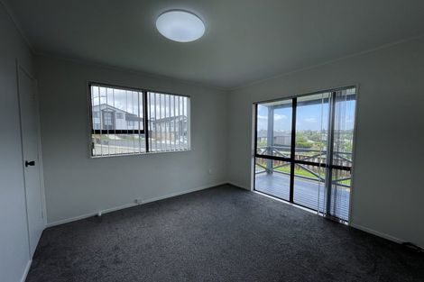 Photo of property in 6 Marco Place, Highland Park, Auckland, 2010