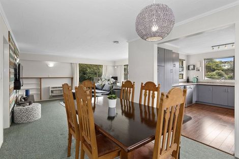 Photo of property in 32 Collins Avenue, Tawa, Wellington, 5028