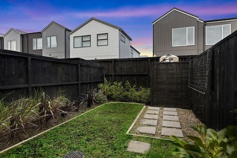 Photo of property in 13 Wai Place, Westgate, Auckland, 0614