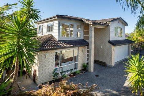 Photo of property in 5 Bintulu Place, Fairview Heights, Auckland, 0632