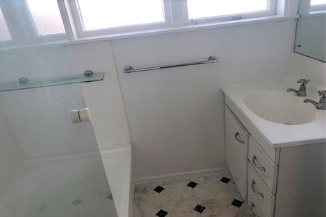 Photo of property in 30 Baylands Drive, Newlands, Wellington, 6037