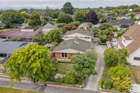 Photo of property in 5 Hawkswood Place, Avonhead, Christchurch, 8042