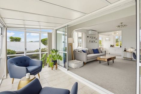 Photo of property in 22 Gray Avenue, Paraparaumu Beach, Paraparaumu, 5032