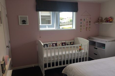 Photo of property in 1/97 Beresford Street, Bayswater, Auckland, 0622