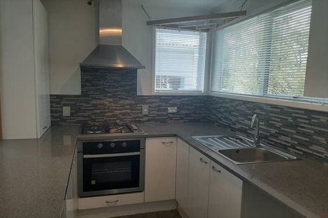 Photo of property in 19 Stallard Place, Glen Eden, Auckland, 0602