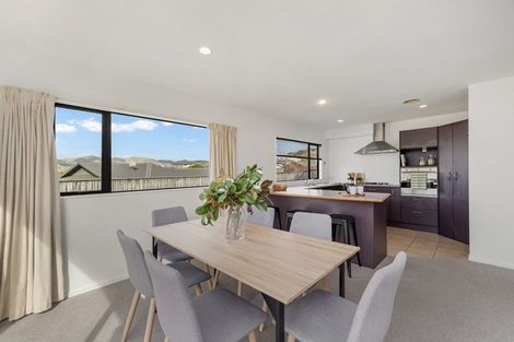 Photo of property in 16 Greenstone Place, Aotea, Porirua, 5024