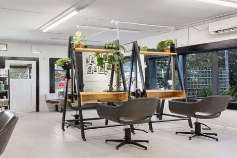 Photo of property in 98 Awapuni Road, Awapuni, Gisborne, 4010